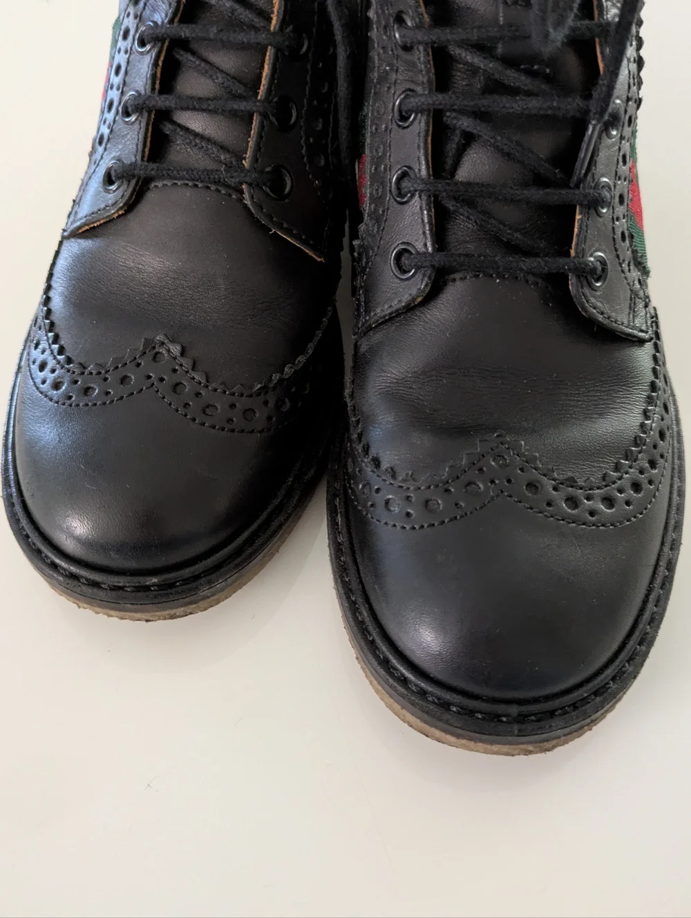 Authentic Gucci Kids Black Leather Web Stripe Wingtip Boots EU 28(US 11)